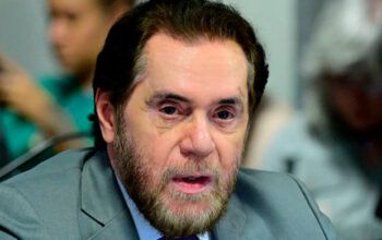 "Se eu pedir desculpas a Marina, não entro em casa, minha mulher me bota pra fora e não me elejo nem vereador", disse Plínio