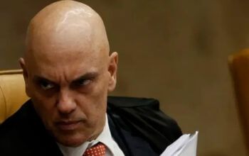 Alexandre de Moraes determina prisão definitiva de Zambelli e comunica Câmara