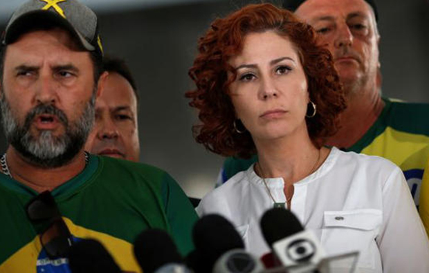 Alexandre de Moraes determina prisão preventiva de Carla Zambelli