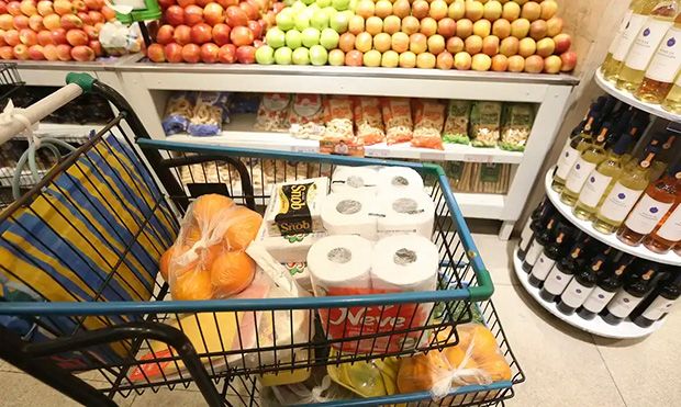 Alimentos ficam mais baratos e fazem inflação recuar a 0,26% em junho