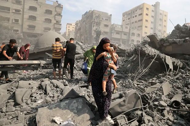 Ataques de Israel deixam 86 mortos em Gaza e Trump pressiona por trégua