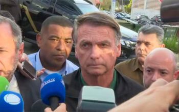 Bolsonaro diz que enviou R$ 2 milhões para Eduardo 'não passar necessidade'