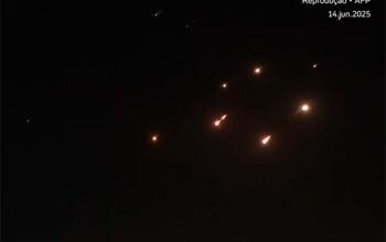 Com novos ataques, mortos em conflito chegam a 80 no Irã e a 14 em Israel