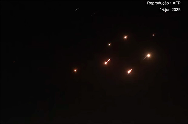 Com novos ataques, mortos em conflito chegam a 80 no Irã e a 14 em Israel
