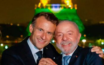 Embaixada da França brinca com “bromance” entre Lula e Macron no Dia dos Namorados