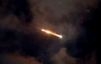 Irã ataca bases americanas com mísseis no Iraque e no Catar