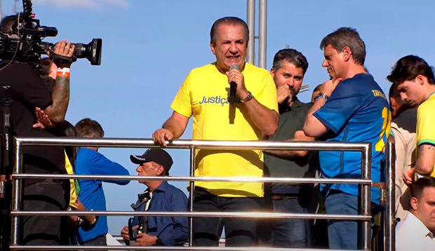 Malafaia chama direita de “prostituta” e “vagabunda” em ato micado