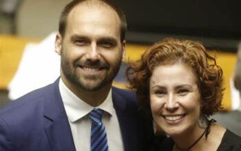 Ministro Alexandre de Moraes diz que Zambelli reproduz modus operandi de Eduardo Bolsonaro