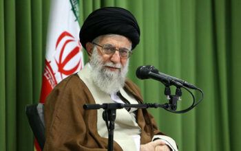 "Pedir ajuda aos EUA é sinal de fraqueza e incapacidade” de Israel", provoca Khamenei