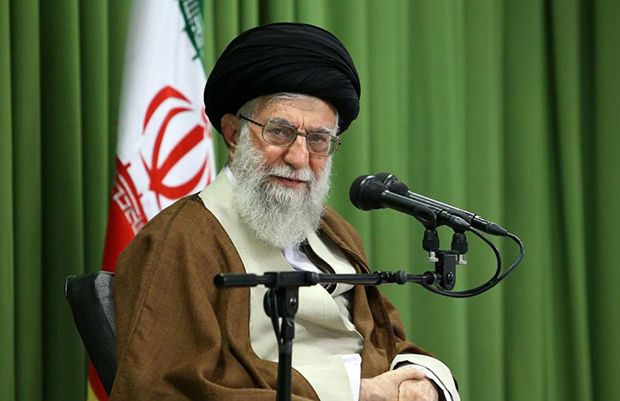 "Pedir ajuda aos EUA é sinal de fraqueza e incapacidade” de Israel", provoca Khamenei