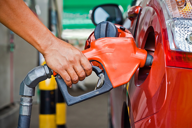 Petrobras reduz preço da gasolina em 5,6% a partir desta terça-feira (3)