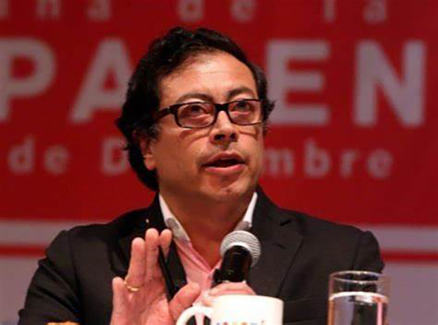 Presidente colombiano condena atentado a Uribe: “Dor de uma pátria”