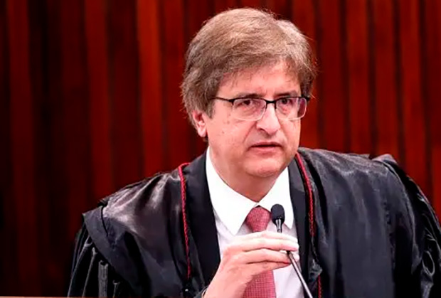 Procuradoria-Geral da República pede prisão preventiva de Zambelli após fuga