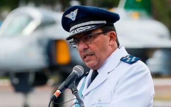 Vídeo mostra momento que ex-comandante da FAB disse que Freire Gomes ameaçou prender Bolsonaro