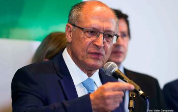 Alckmin diz que tarifaço de Trump contra o Brasil “prejudica até os americanos”