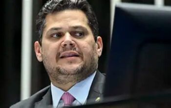 Alcolumbre diz que aumentará número de deputados mesmo sem sanção de Lula