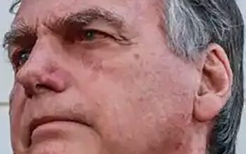 Bolsonaro cancela entrevista que seria transmitida nas redes sociais com medo de ser preso,