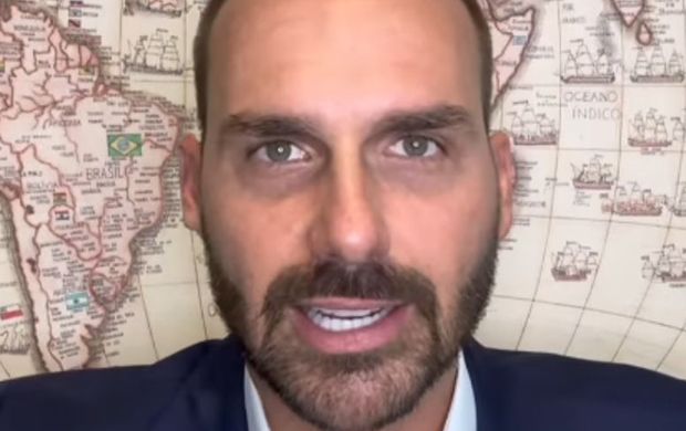 Conta e Pix de Eduardo Bolsonaro são bloqueados por decisão do ministro Alexandre de Moraes