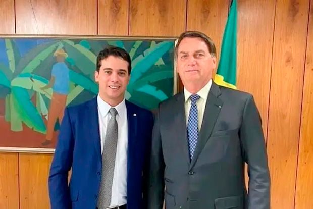 Deputado Júnior Mano é alvo da PF por fraudes e desvio de verba no Ceará
