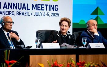 Dilma anuncia US$ 6,3 bi do banco dos Brics para projetos estratégicos no Brasil