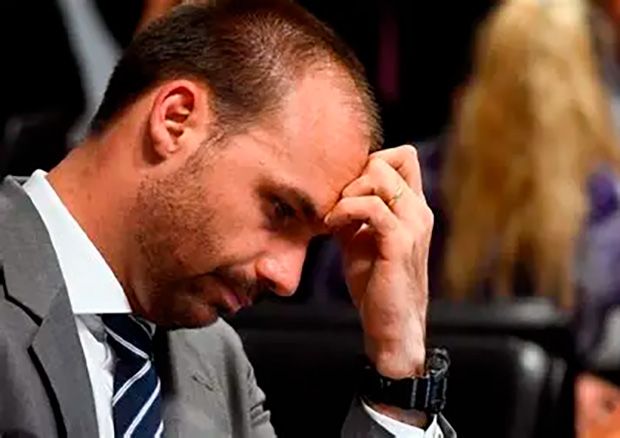 Eduardo Bolsonaro admite que deu errado o “tudo ou nada”