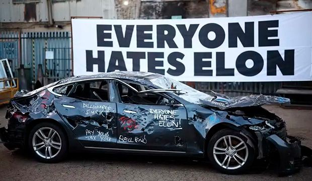 Elon Musk perde R$ 70 bilhões após criação do ‘Partido da América’