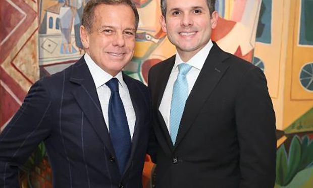 Hugo Motta tenta agradar elite e se complica com eleitores na Paraíba