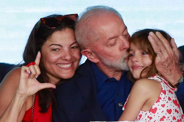 Lula lidera com folga no 1º turno e vence todos os adversários no 2º em 2026, diz Atlas