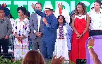Lula reage a interesse dos EUA em minerais estratégicos: “Aqui ninguém põe a mão”