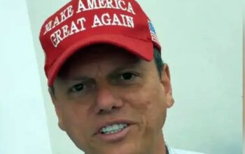 Tarcísio pediu ao STF autorização de viagem de Bolsonaro aos EUA para negociar