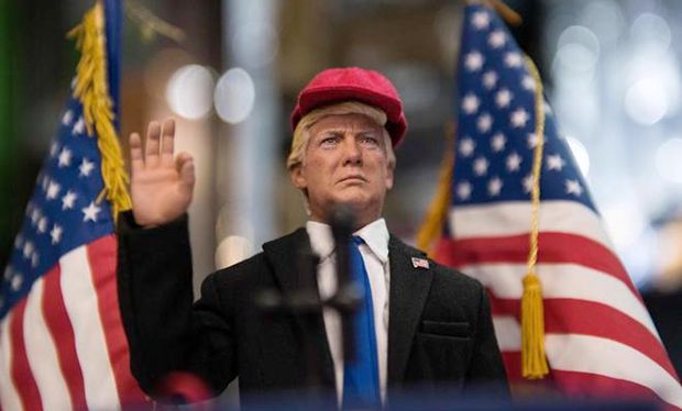 Donald Trump assina ordem que oficializa tarifaço de 50% ao Brasil