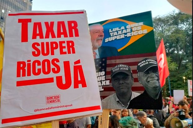 Trump, Hugo Motta e Tarcísio viram alvo de manifestantes em São Paulo