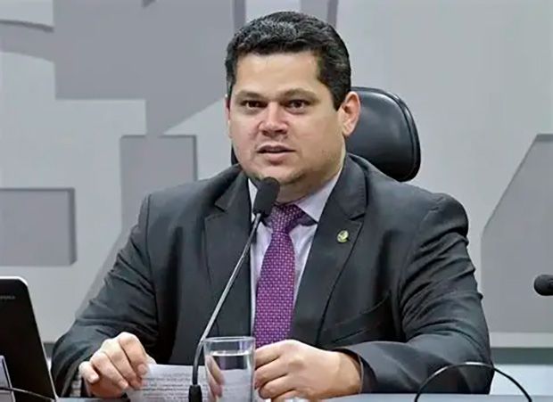 Alcolumbre pauta projeto de lei que prevê punição a devedores após operação da PF contra PCC