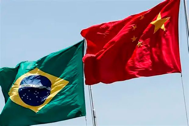 Após ligação de Lula, China diz que apoia Brasil em defesa da soberania