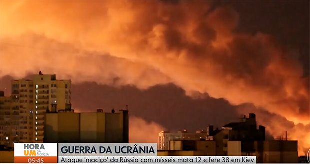 Ataque maciço da Rússia com mísseis mata 17 em Kiev, incluindo 4 crianças