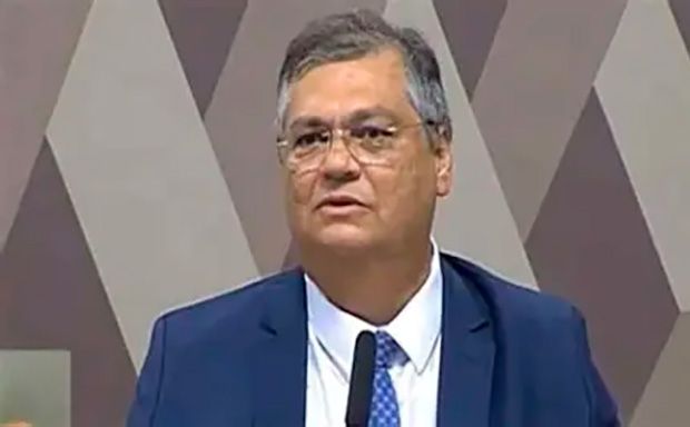 Dino aciona PF para investigar R$ 694 milhões em emendas suspeitas