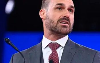 Motta envia ao Conselho de Ética pedidos de cassação de Eduardo