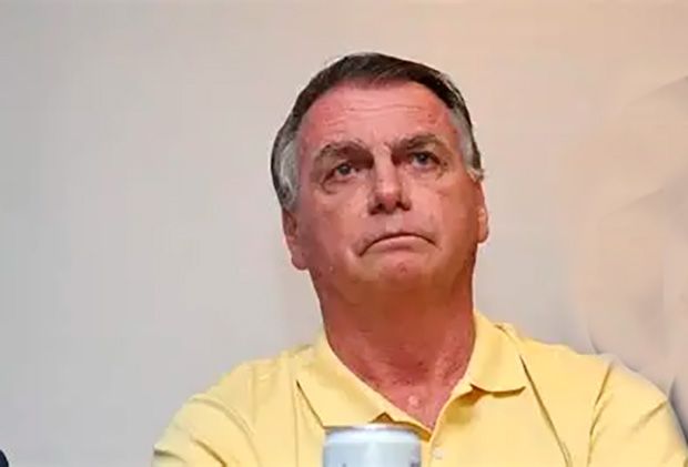 Pesquisa Quaest aponta que 55% dos brasileiros considera justa a prisão domiciliar de Bolsonaro