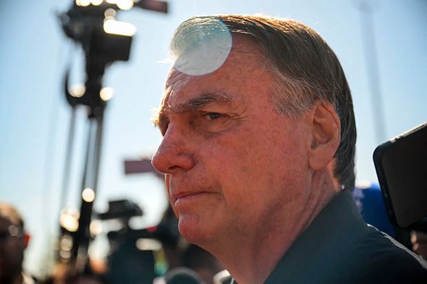 Pesquisa Quaest aponta que nas redes 53% são a favor da prisão de Bolsonaro e 47% são contra