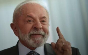 Presidente Lula sinaliza abertura a negociações sobre minerais, mas frisa "soberania"