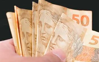 Salário mínimo terá reajuste acima da inflação em 2026; o valor proposto é de R$ 1.631