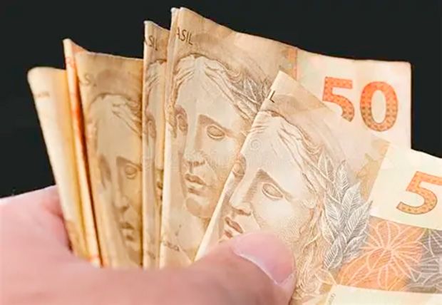 Salário mínimo terá reajuste acima da inflação em 2026; o valor proposto é de R$ 1.631