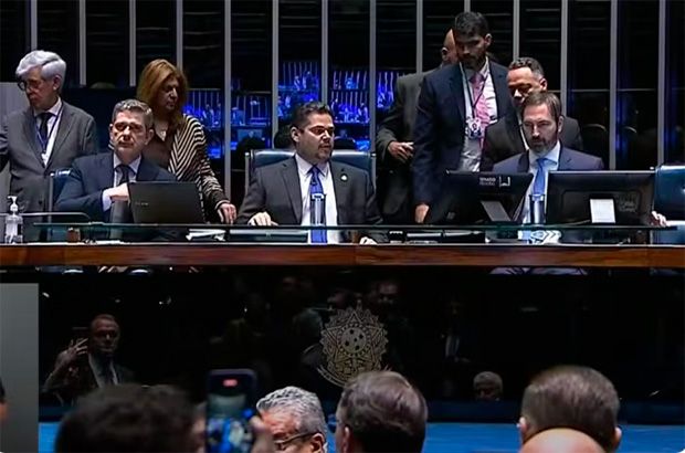 Senado é liberado e aprova isenção de IR para até 2 salários mínimos