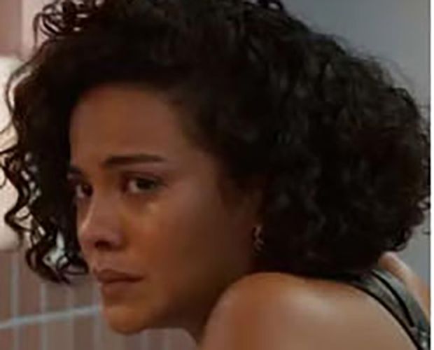 "Vale Tudo": após flagra, Fátima é humilhada por Celina e apanha de Odete