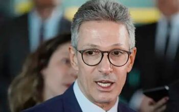 Zema é processado por filho de Renato Russo após usar música da Legião Urbana