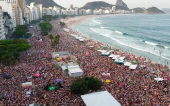 Ato contra PEC da Blindagem reuniu 41,8 mil em Copacabana, diz USP