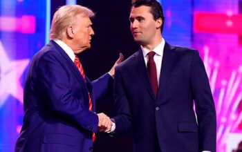 Charlie Kirk cobrou de Trump sanções contra o Brasil após ações do STF