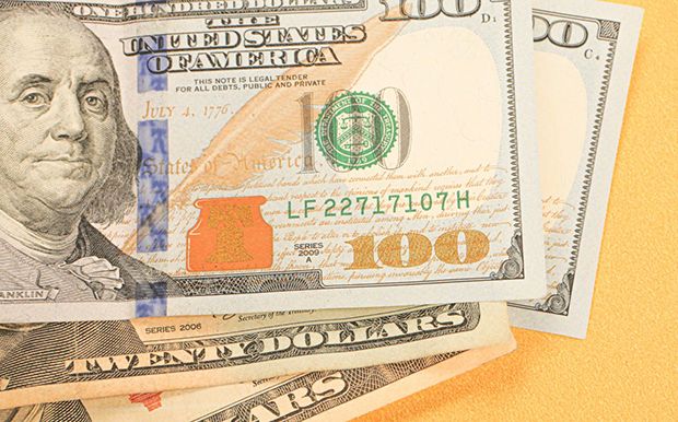 Dólar cai pelo 5º dia e fecha abaixo de R$ 5,30; bolsa bate novo recorde