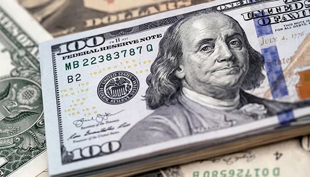 Dólar recua a R$ 5,27 e Bolsa marca novo recorde com aceno de Trump a Lula