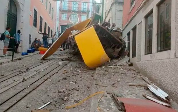 Elevador turístico de Lisboa despenca, deixa 3 mortos e ao menos 20 feridos
